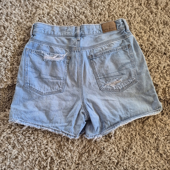 American Eagle Outfitters Jeans Shorts Womens Size 2 Distressed Light Wash - Picture 2 of 5